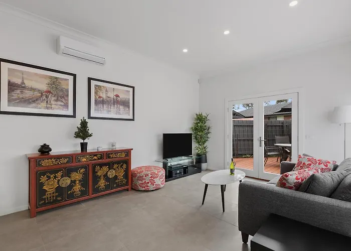 Chic 2 Bedroom Keilor