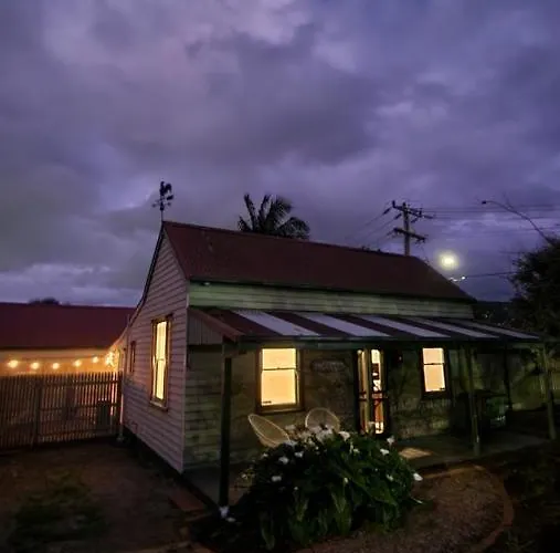 Pickett'S Cottage - Restored Heritage Pioneer Home